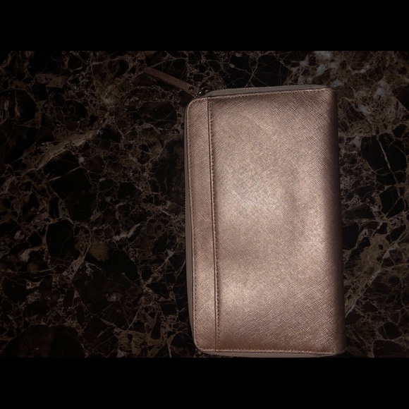 Kate Spade Wallet - Picture 2 of 3